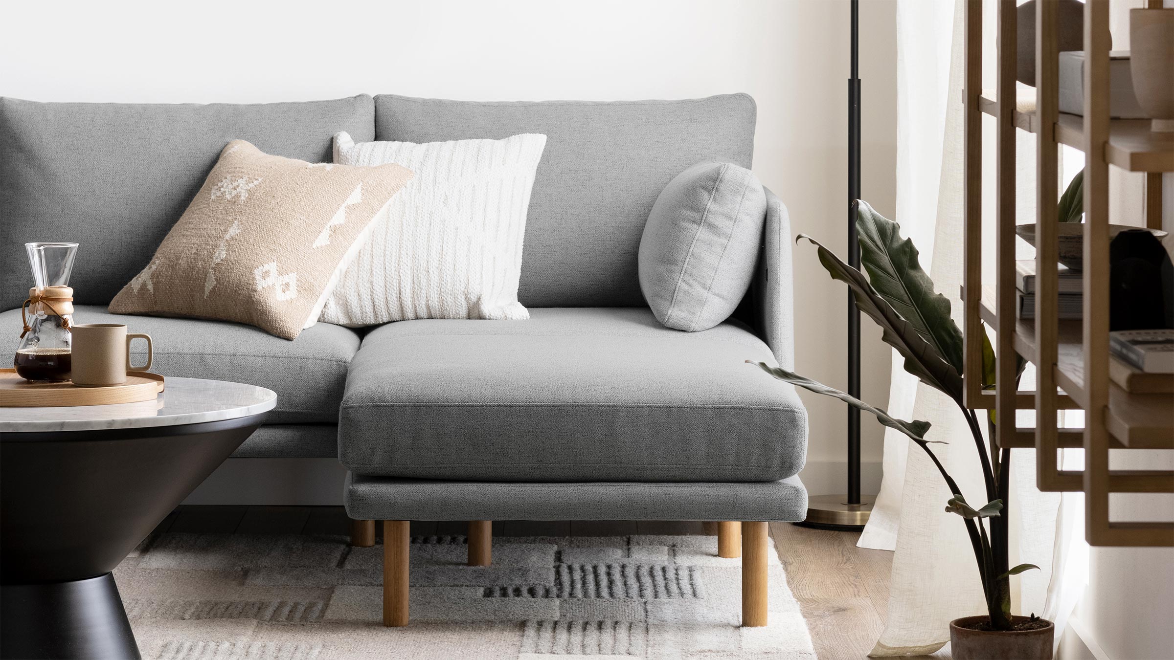 05_Field_Sectional_Lifestyle_Detail_88dcb88e-0386-4503-ac09-646c4ea4fe60.jpg