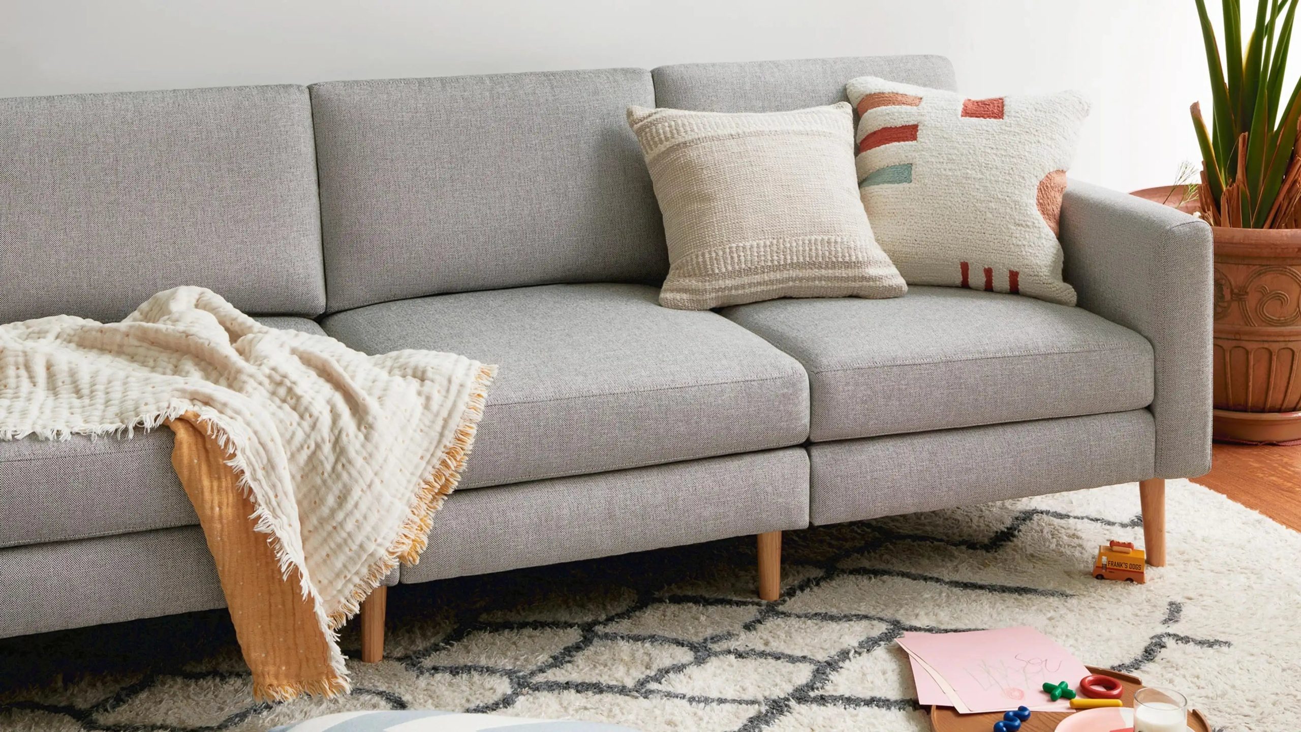 lifestyle-Nomad-Block-Arm-Grey_3a209048-b7a1-40d6-91b6-e5b8831ad169.jpg